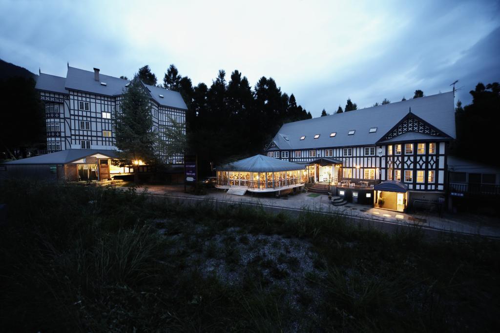 Hakuba Sun Valley Hotel Exterior photo