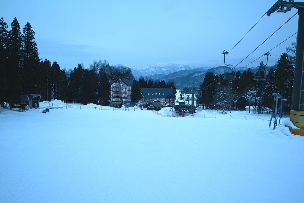 Hakuba Sun Valley Hotel Exterior photo